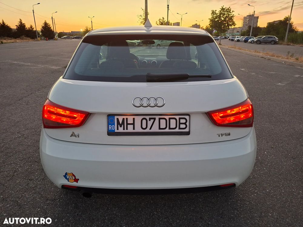 Audi A1 1.2 TFSI Attraction - 9