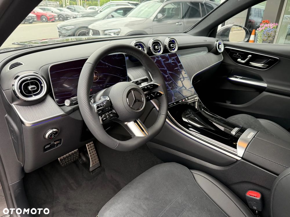 Mercedes-Benz GLC 300 d 4Matic 9G-TRONIC Edition AMG Line - 10