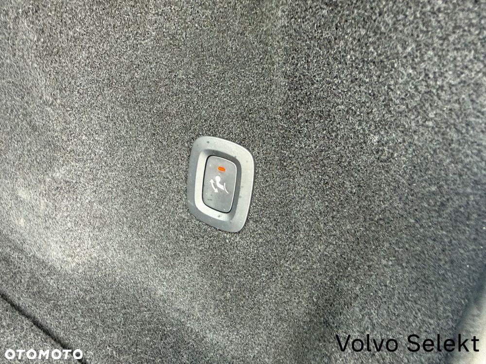 Volvo XC 60 - 41