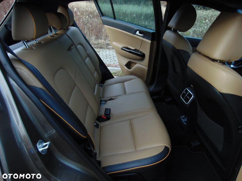 Kia Sportage 2,0 CRDI AWD Platinum - 12