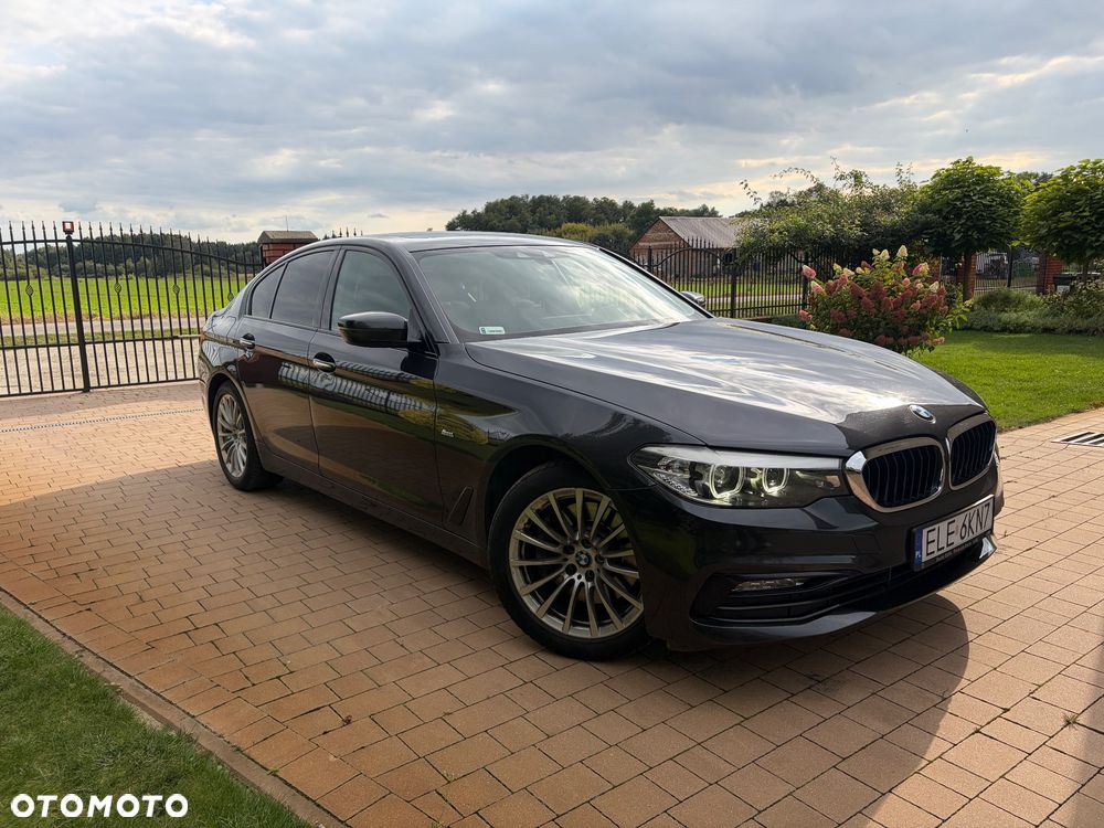 BMW Seria 5 530d xDrive Sport Line sport - 1