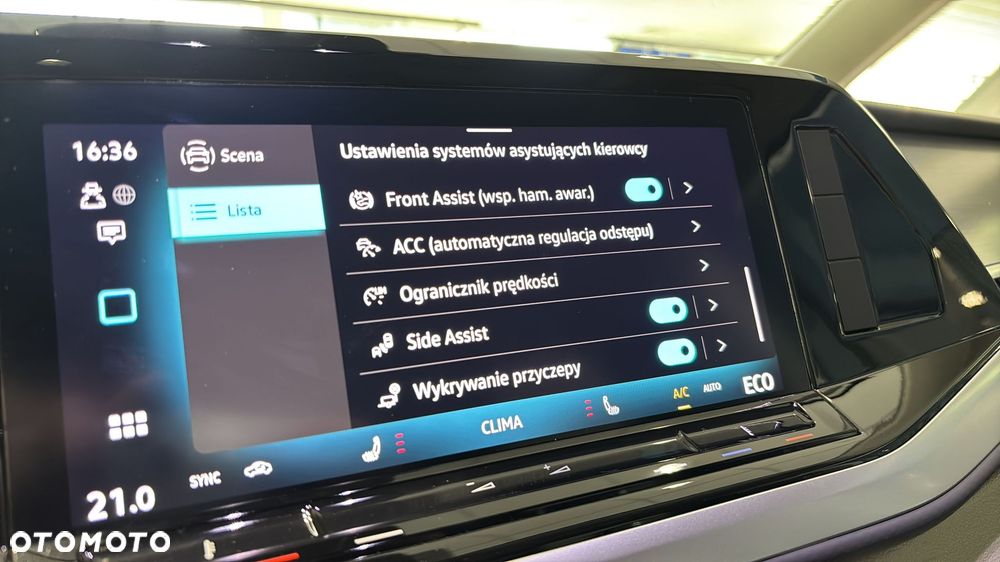 Volkswagen Multivan 1.5 eHybrid PHEV 180kW 4Motion L2 Life DSG - 22