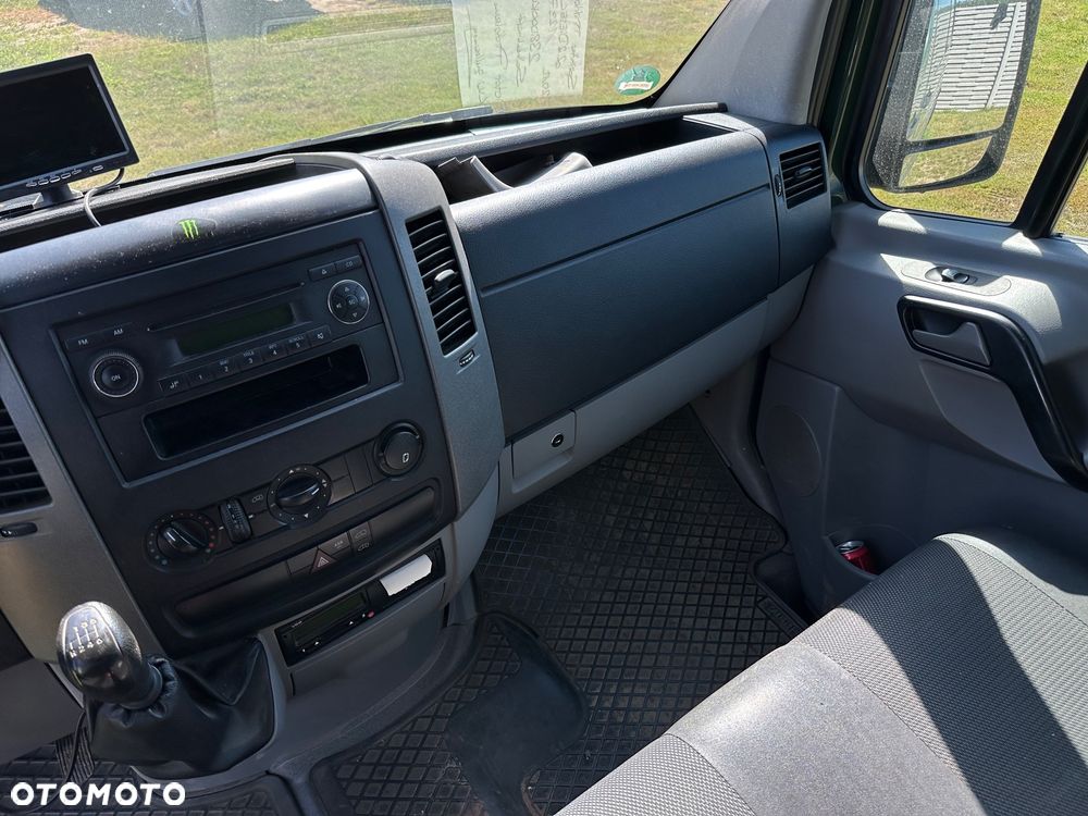 Mercedes-Benz Sprinter - 10
