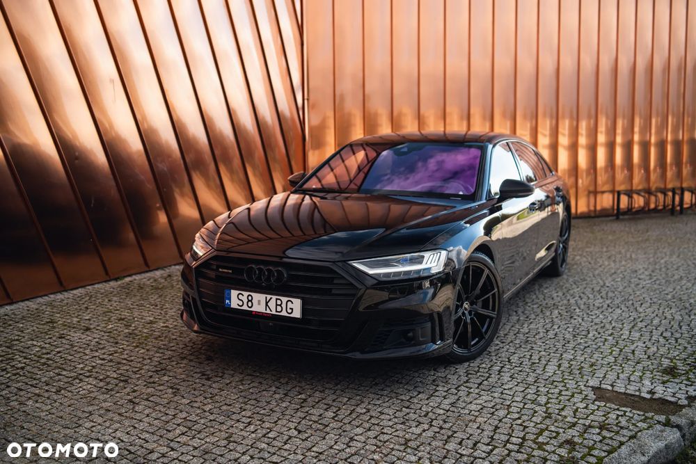 Audi A8 - 4