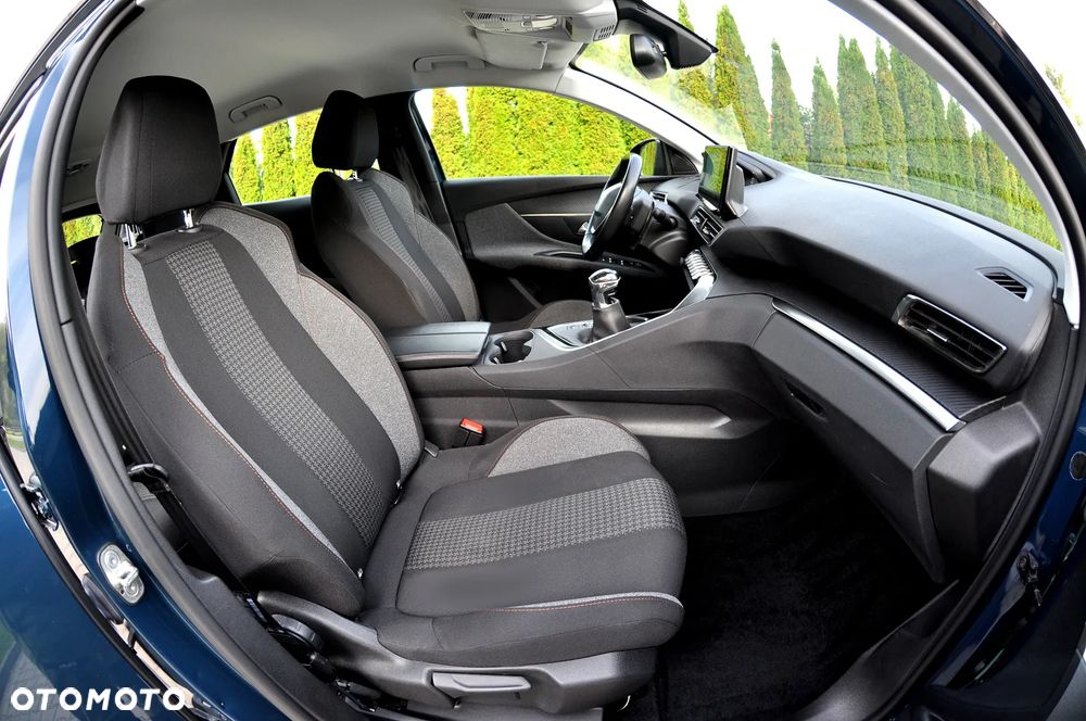 Peugeot 3008 BlueHDi 130 Stop & Start Allure Business-Paket - 25