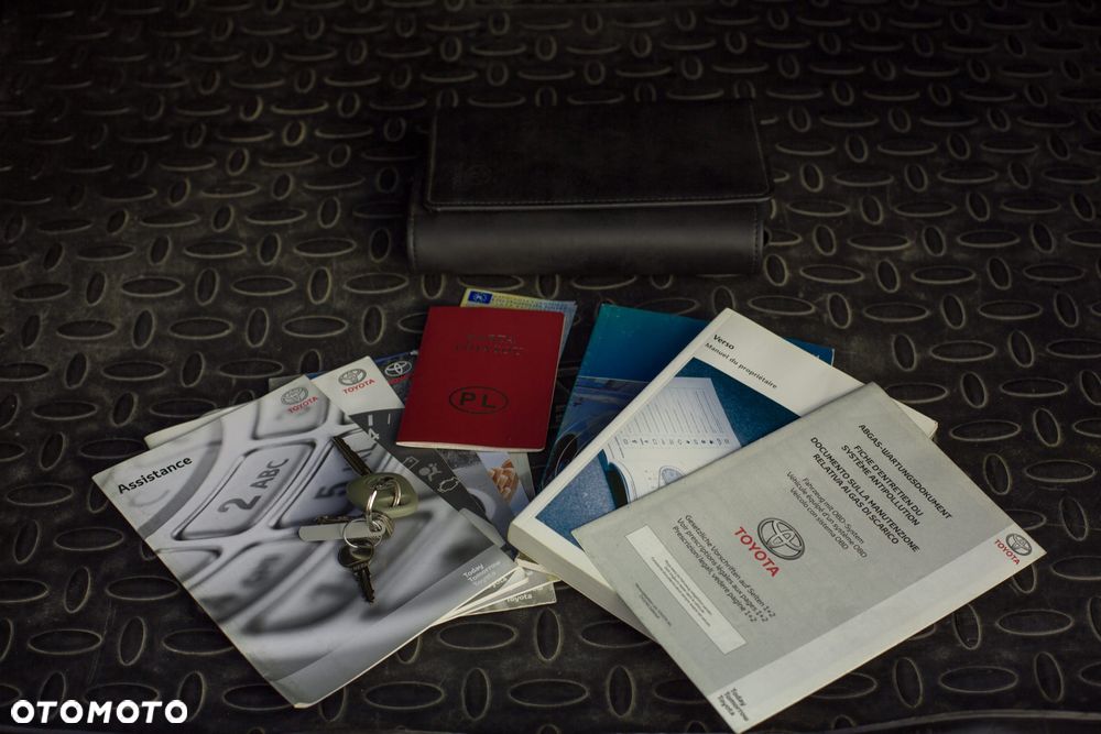 Toyota Verso 1.8 Sol 7os - 18