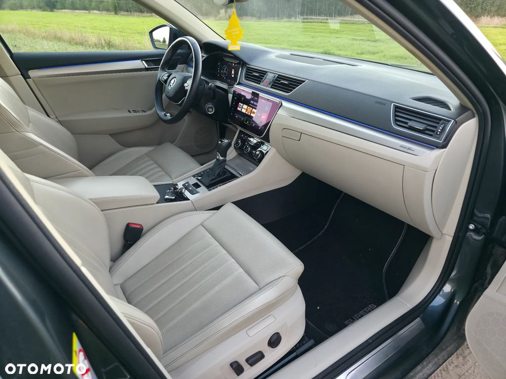 Skoda Superb 2.0 TDI SCR L&K DSG - 22