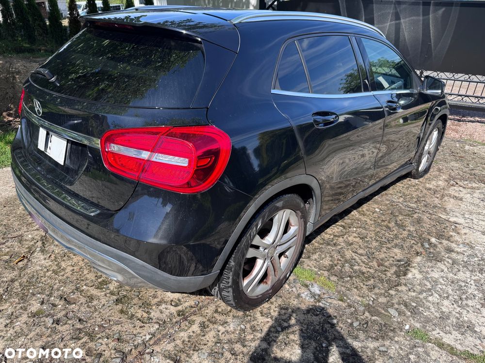 Mercedes-Benz GLA 220 d 4Matic 7G-DCT StreetStyle - 9