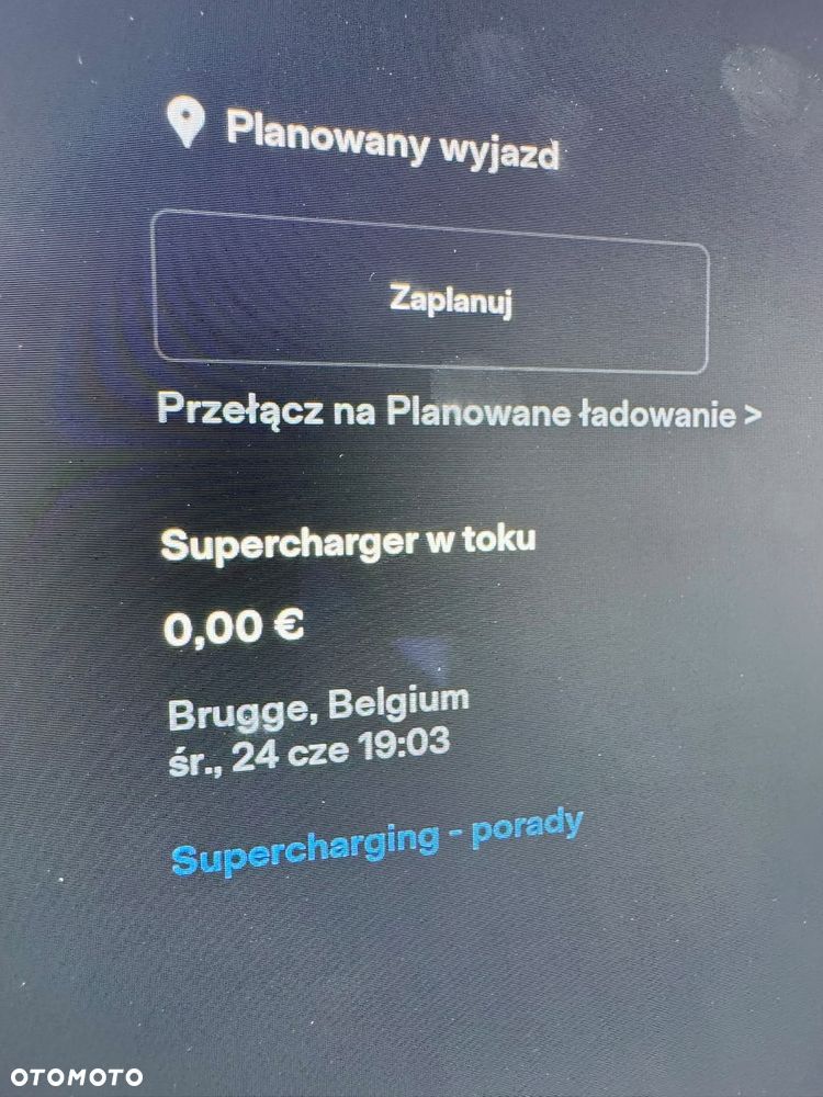 Tesla Model X - 25