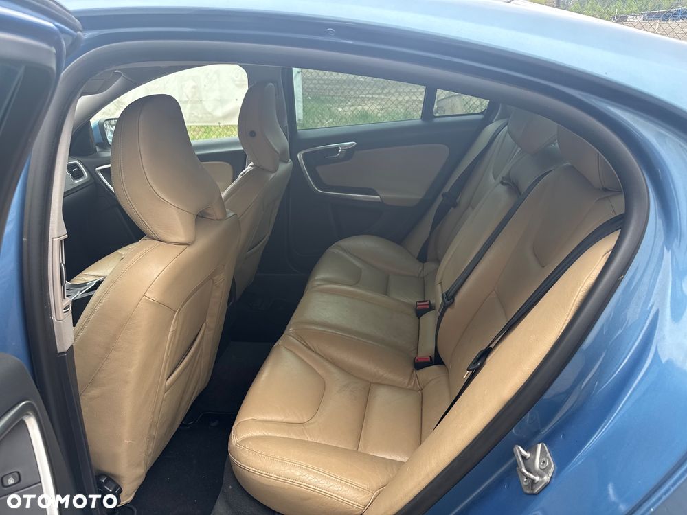 Volvo S60 - 6