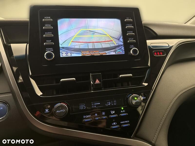Toyota Camry - 16