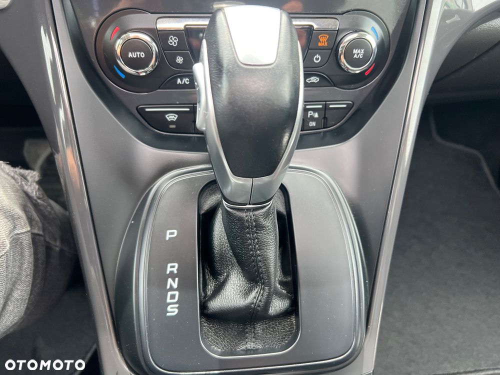 Ford Kuga 2.0 TDCi 4WD Titanium Plus - 38
