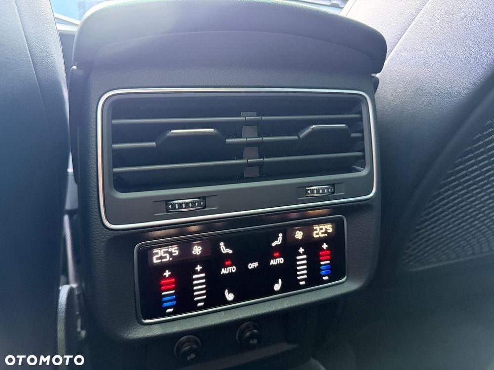 Audi SQ8 TFSI Quattro Tiptronic - 25