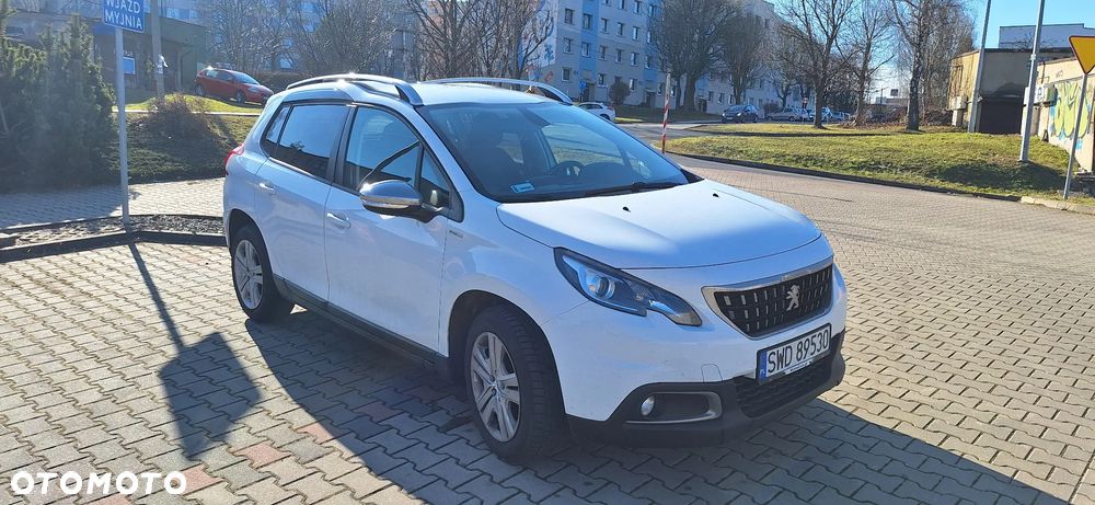 Peugeot 2008 1.5 BlueHDi Style - 6