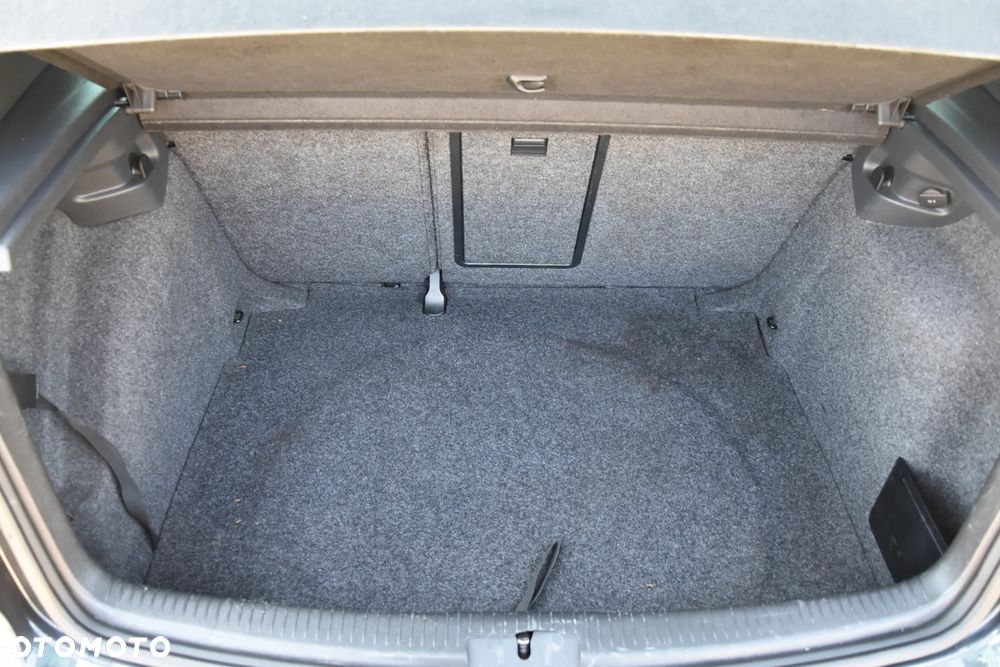 Volkswagen Golf - 13