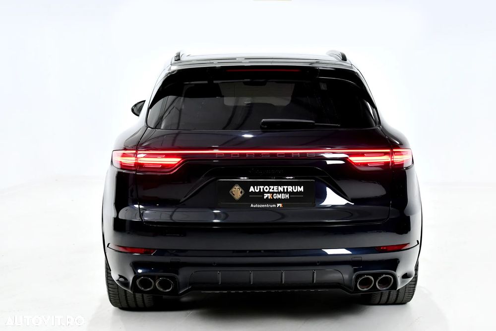Porsche Cayenne - 10