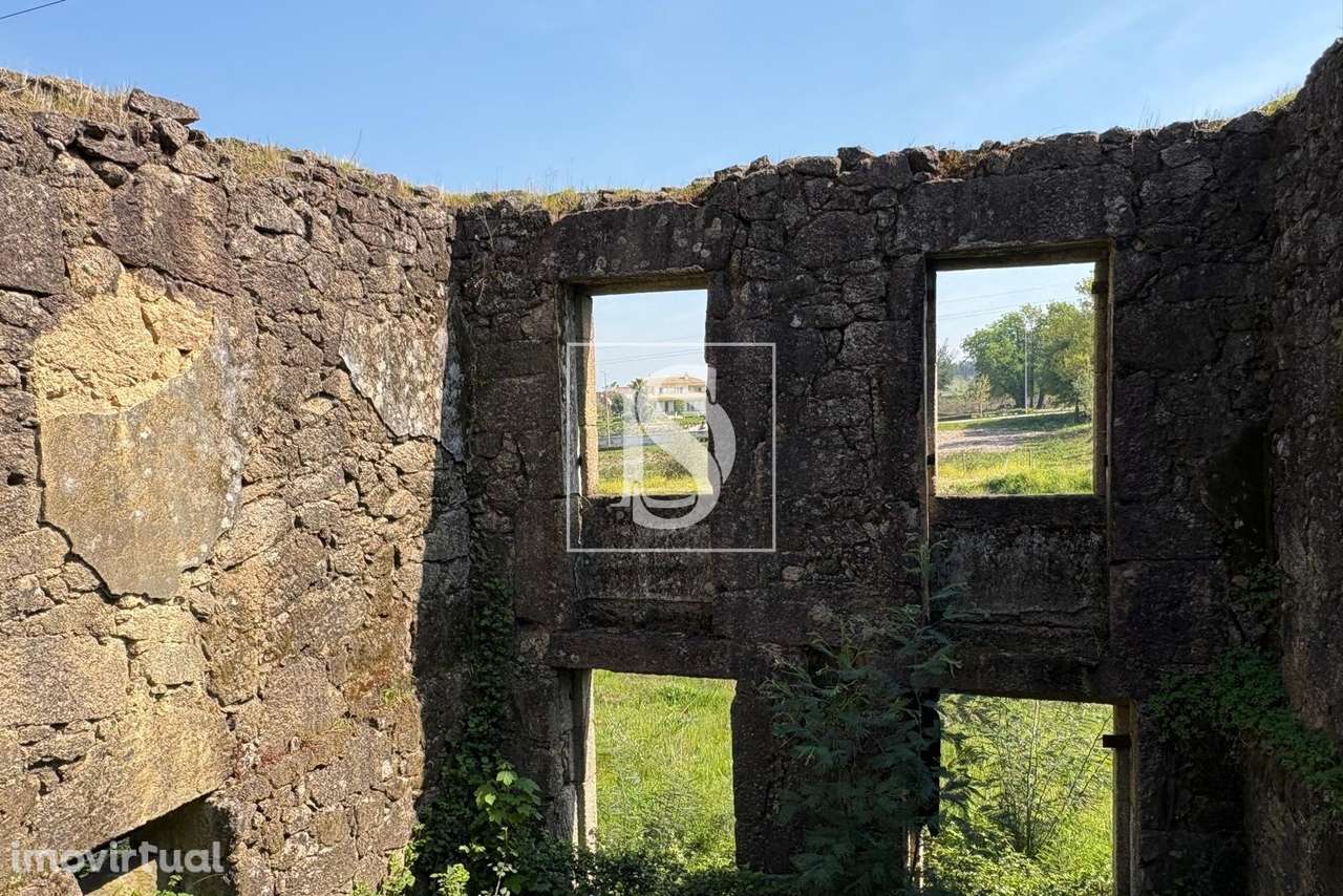Terreno de 6.980m2 com ruína em Tondela - Grande imagem: 5/17