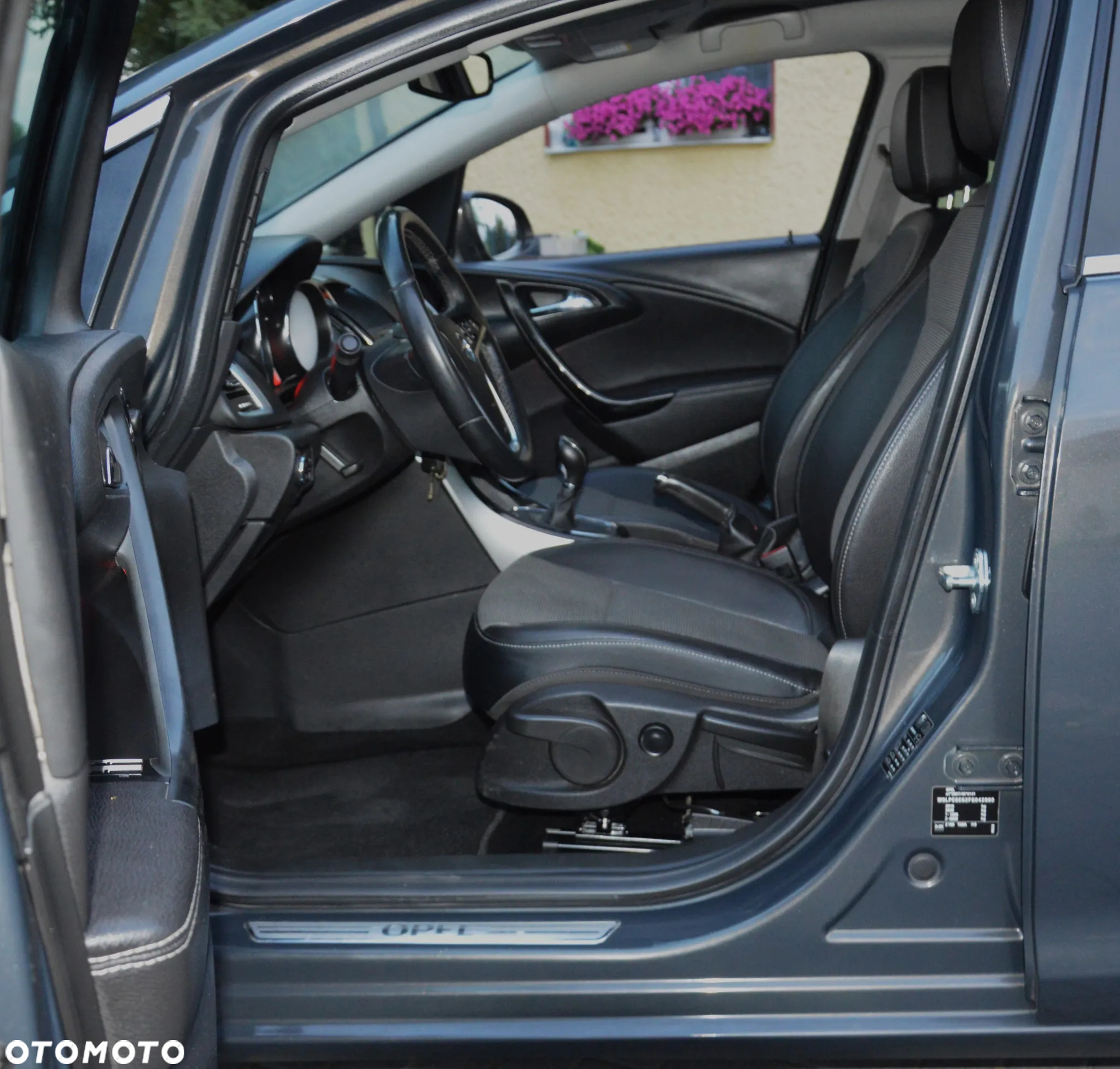 Opel Astra IV 1.6 CDTI Cosmo - 20