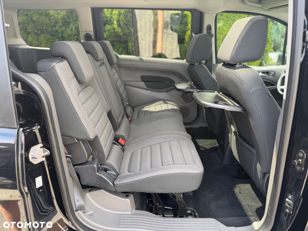 Ford Tourneo Connect Grand - 15