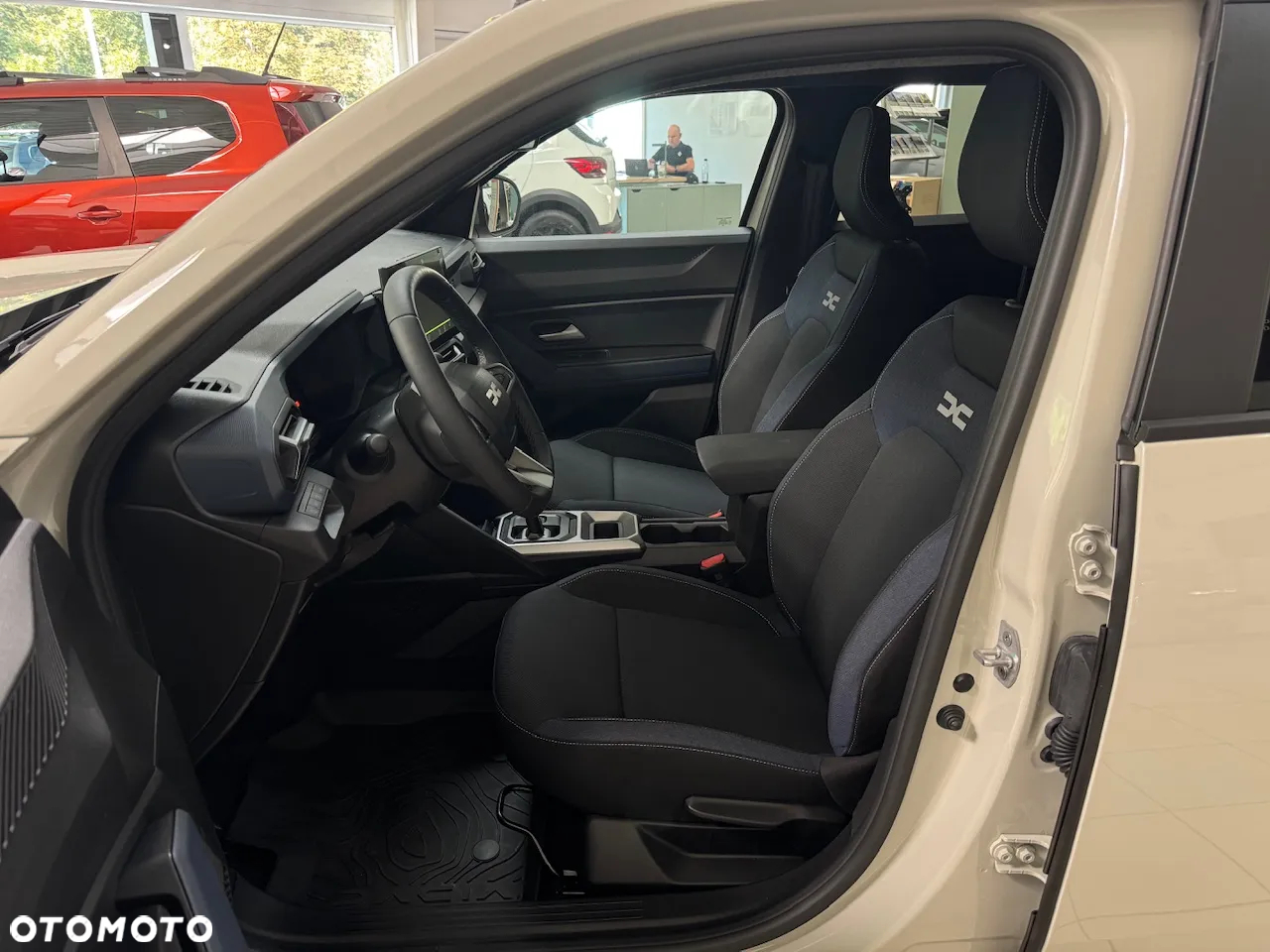 Dacia Duster 1.6 Full Hybrid 140 Journey MMT - 10