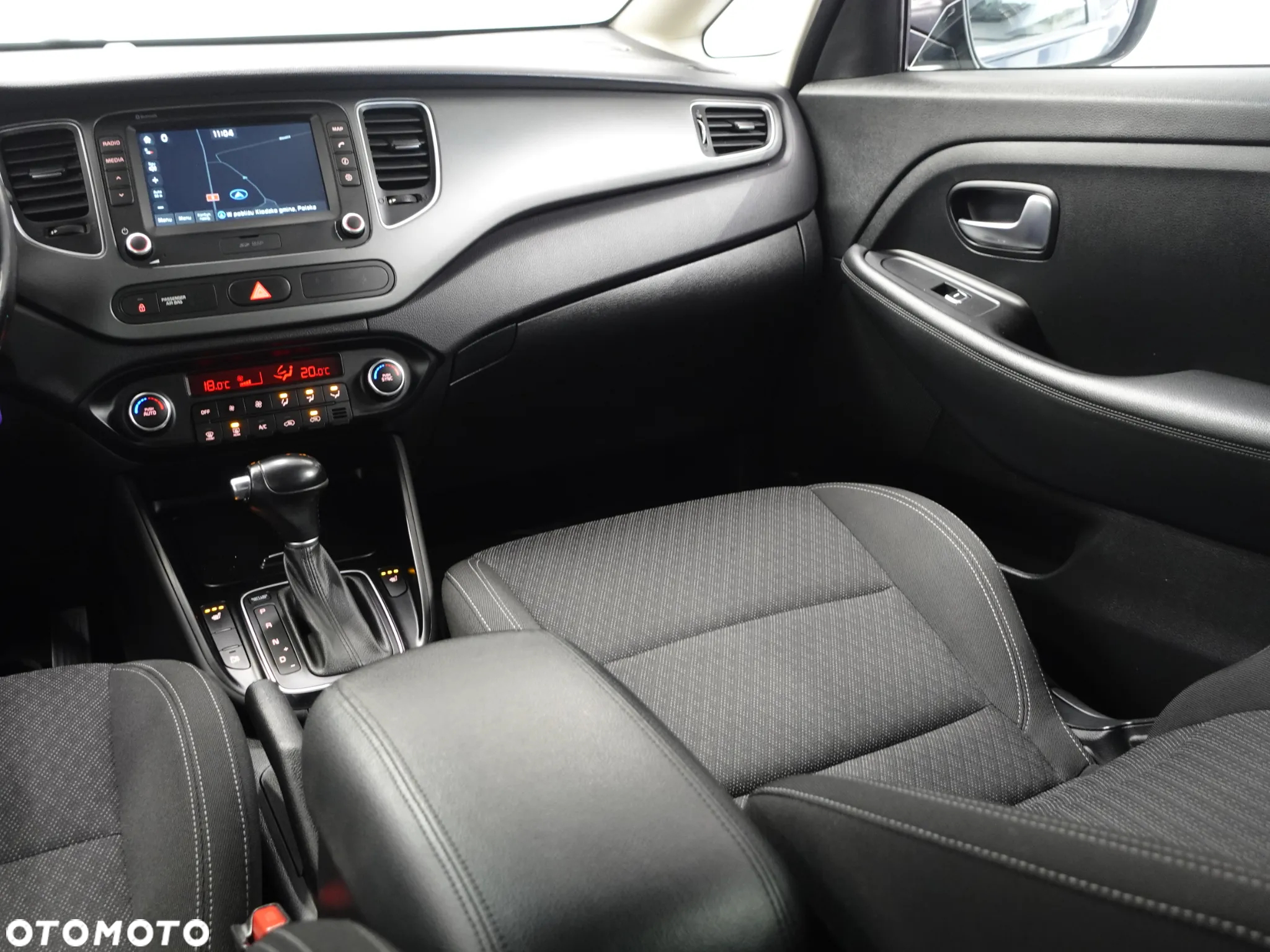 Kia Carens 1.7 CRDi 141 ISG Vision - 37