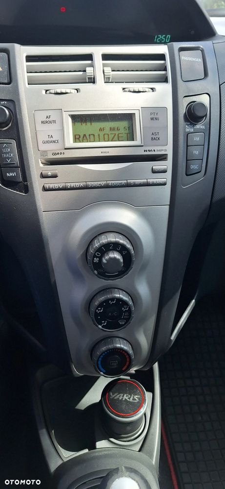 Toyota Yaris 1.0 VVT-i Style - 4