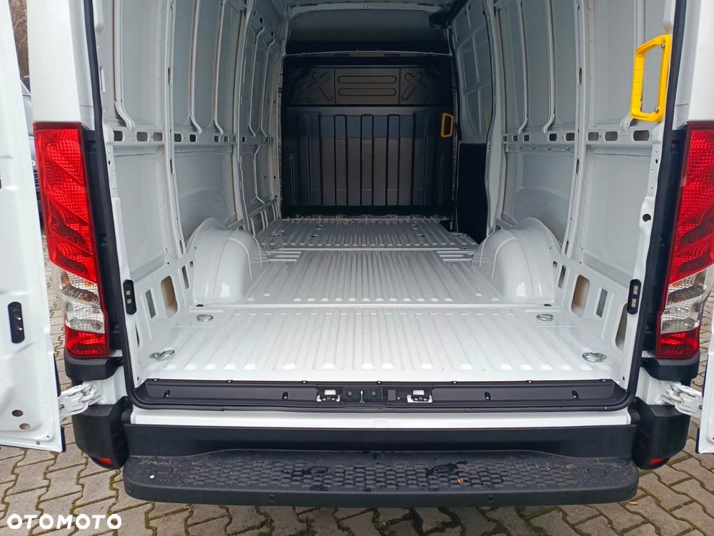 Iveco Daily 35S18HV 12M3 dostępny od ręKi - 13