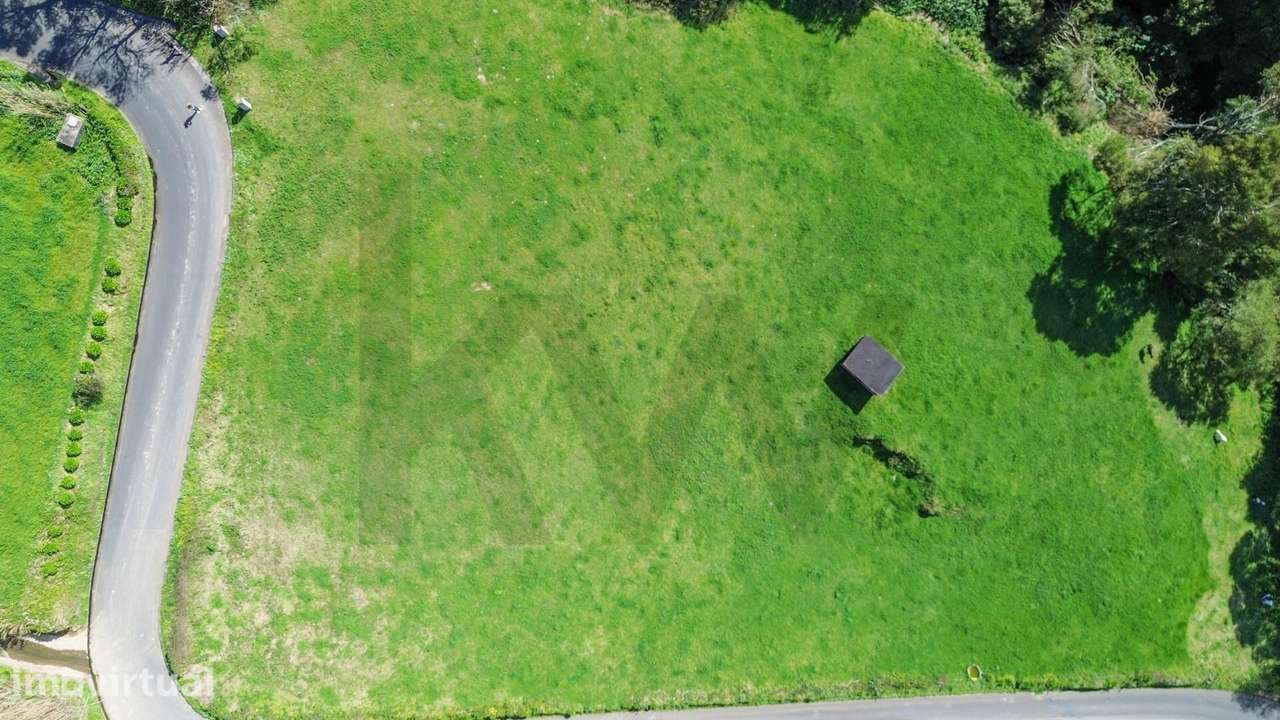 Terreno de 9.700 m2 com Elevado Potencial Turístico e Habitacional - Grande imagem: 2/17