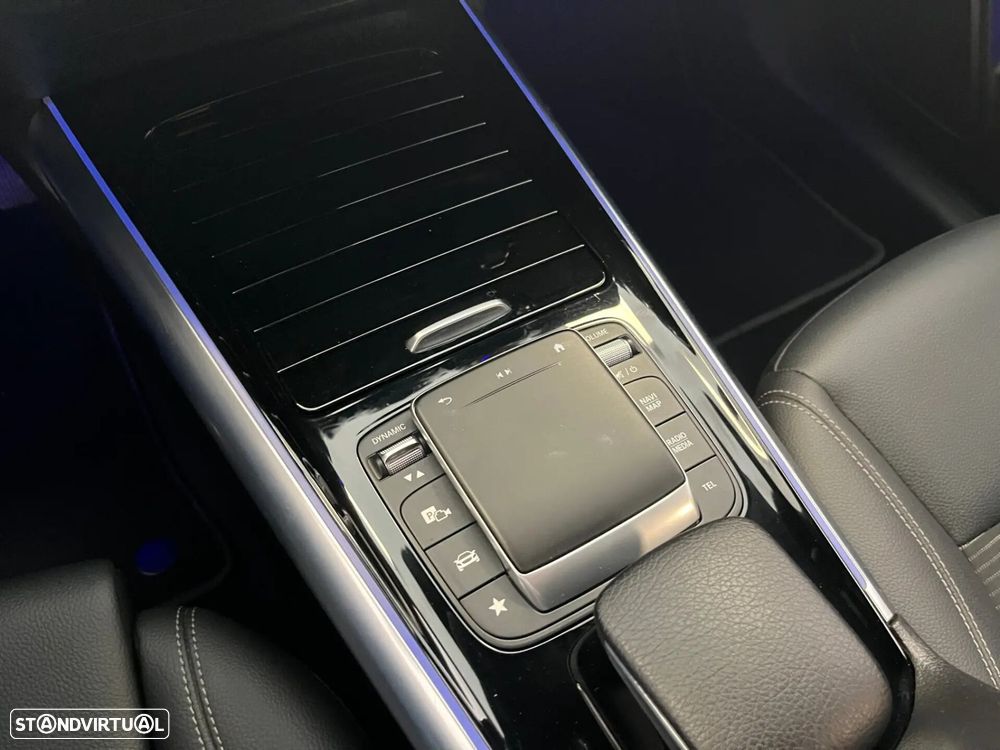 Mercedes-Benz EQA - 12