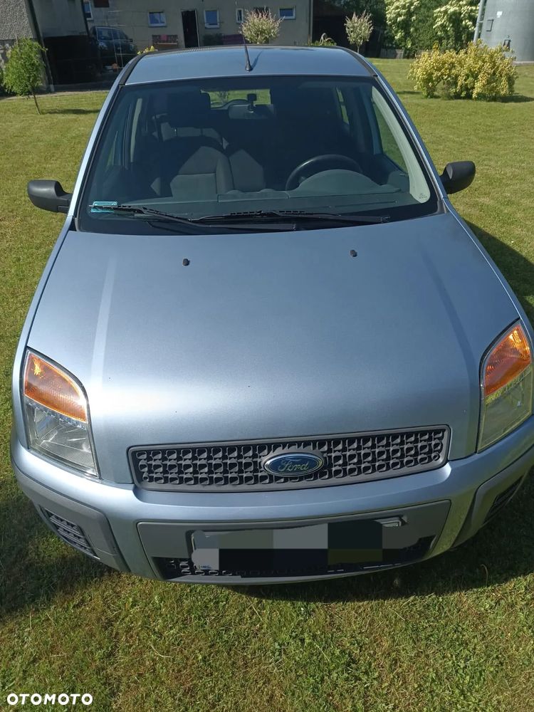 Ford Fusion - 1
