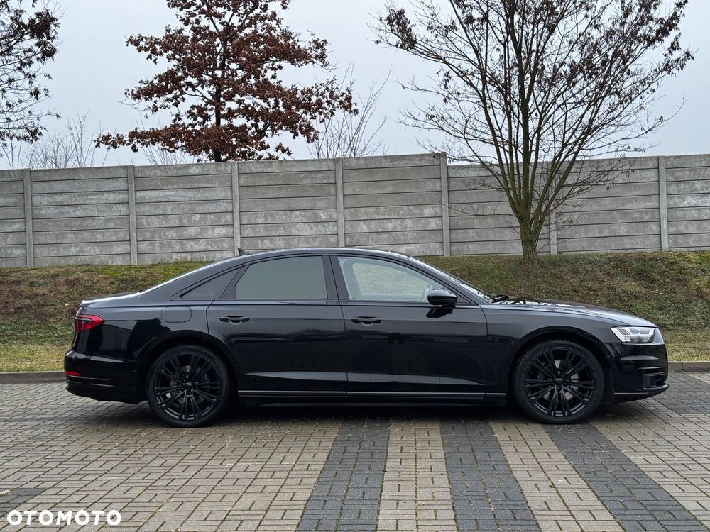 Audi A8 - 4