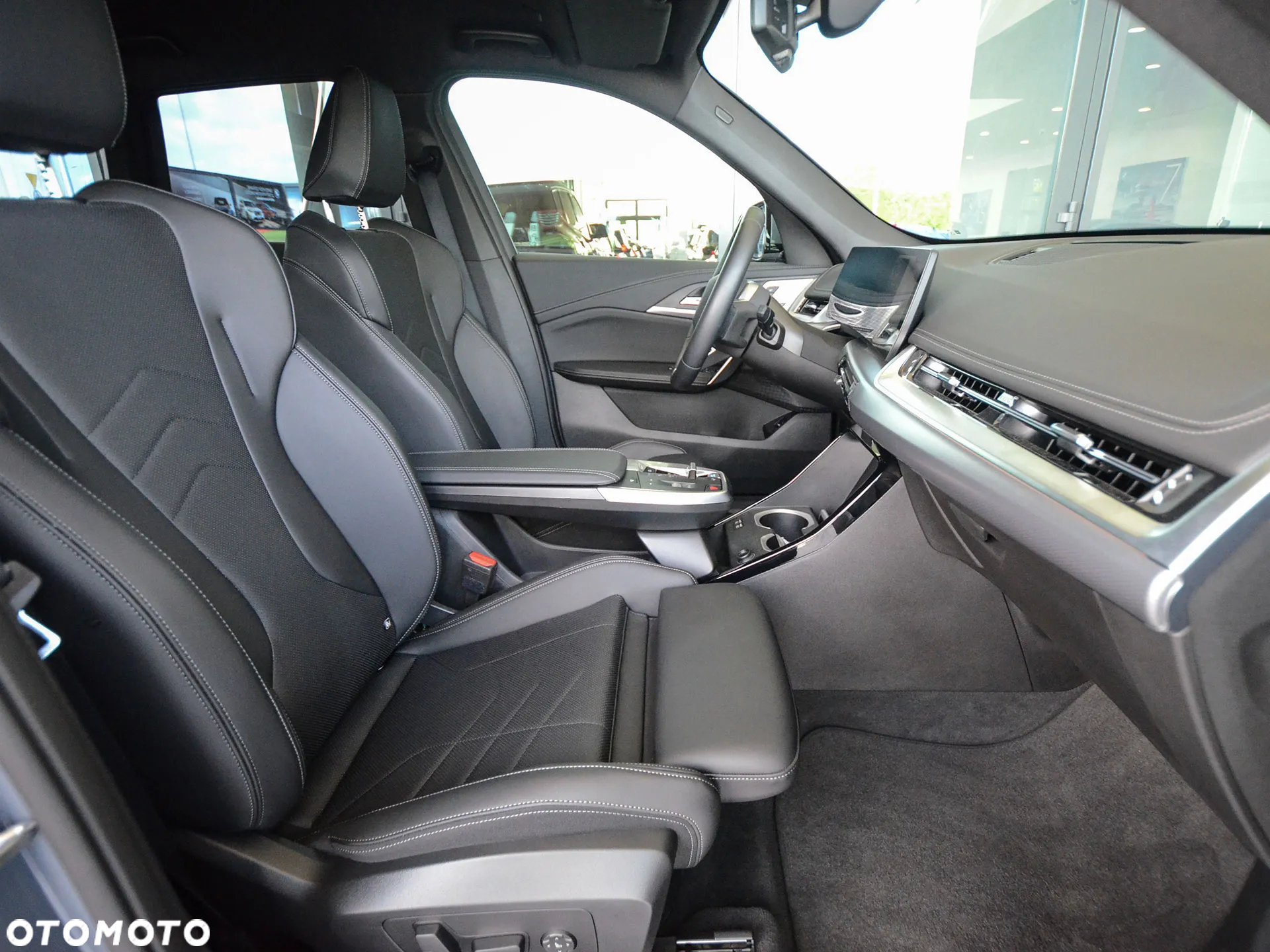 BMW iX1 xDrive30 sport - 26