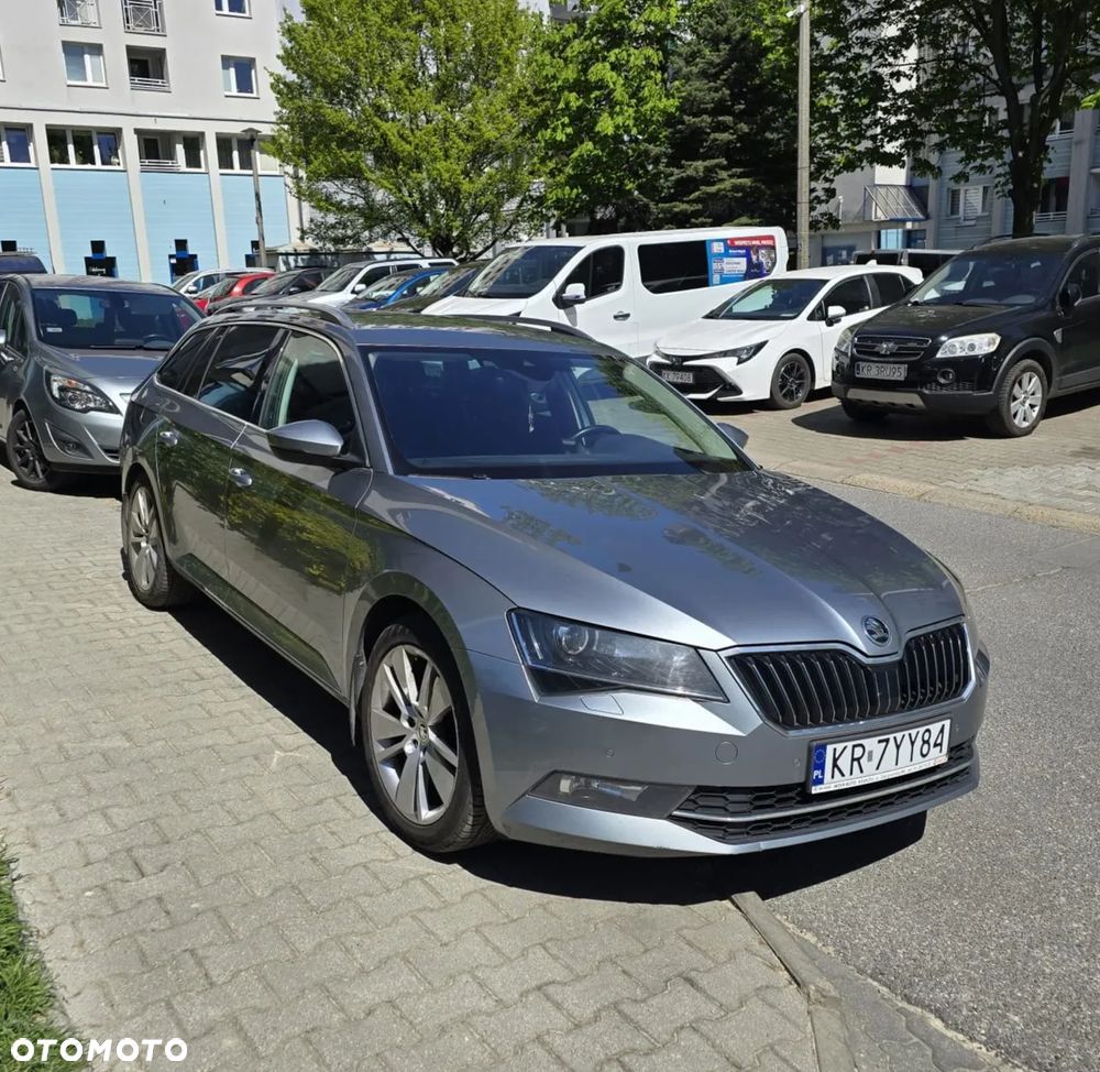 Skoda Superb 2.0 TDI Style DSG - 2