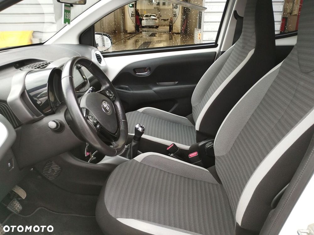 Toyota Aygo - 16