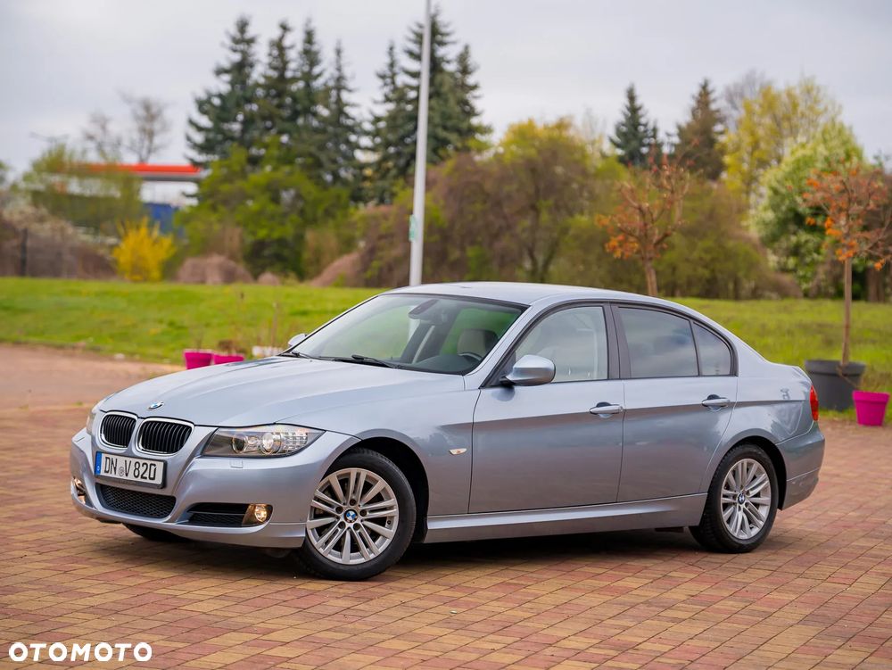 BMW Seria 3 318i Edition Exclusive - 2