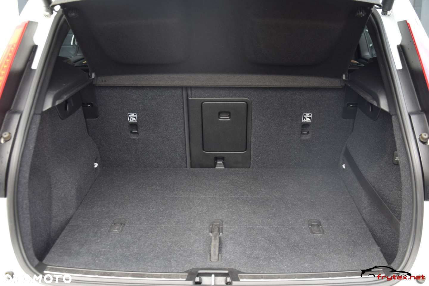 Volvo XC 40 - 21