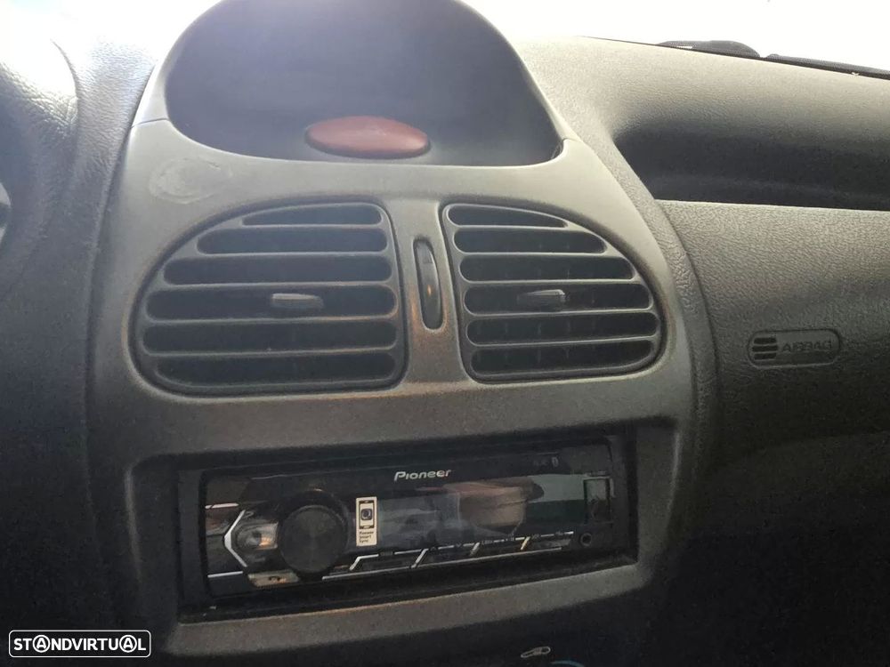 Peugeot 206 1.1 Color Line - 15