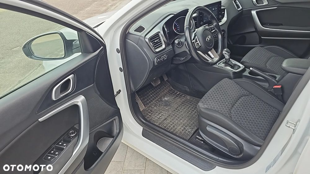Kia Ceed 1.5 T-GDI M DCT - 4