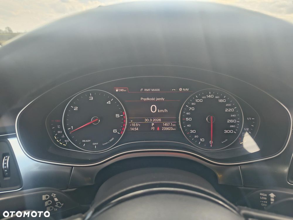 Audi A6 Avant 2.0 TDI Ultra S tronic - 9