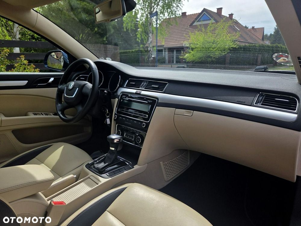 Skoda Superb 3.6 V6 4x4 DSG Elegance - 6