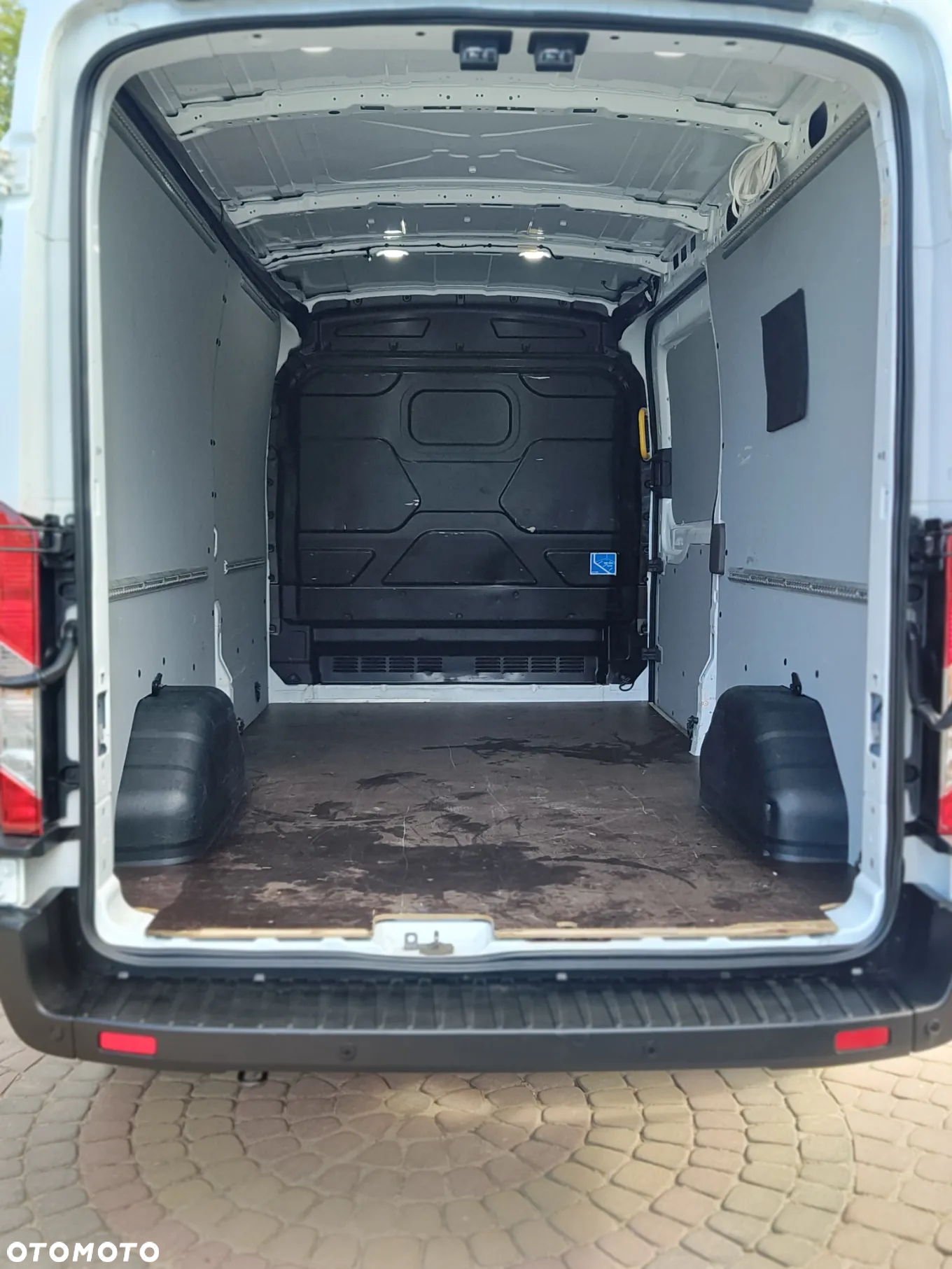 Ford Transit - 18