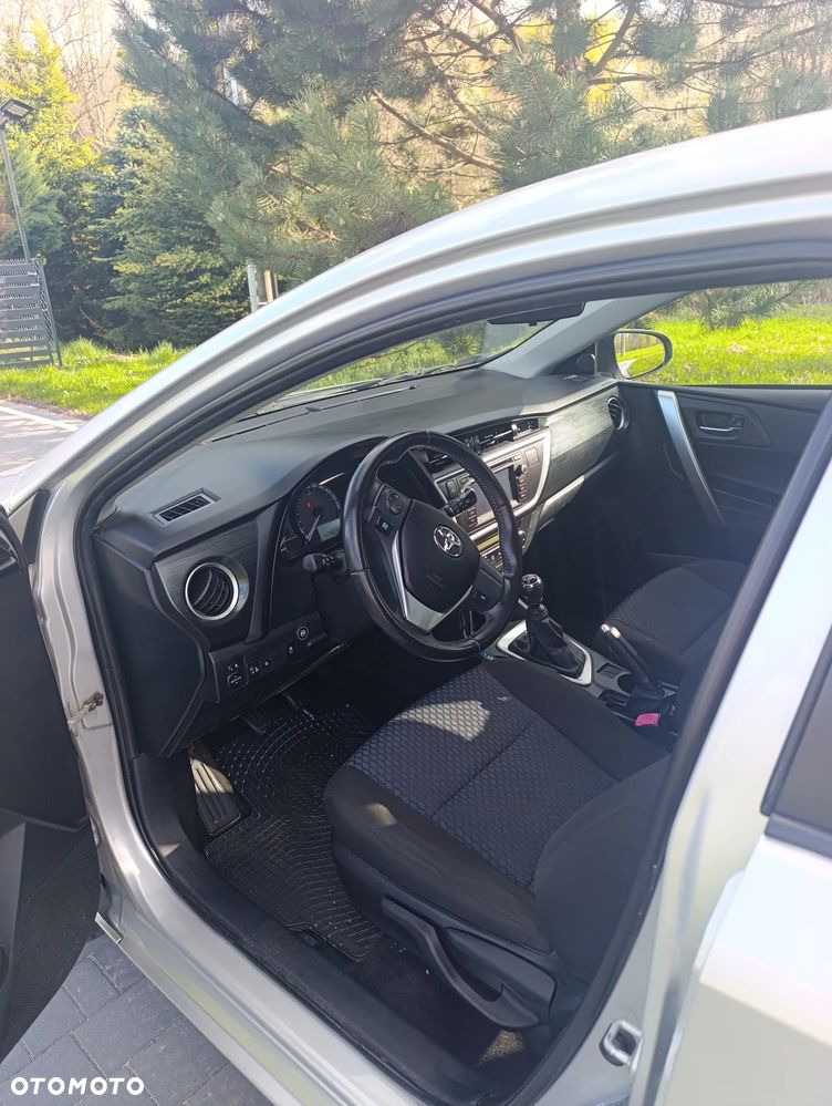 Toyota Auris 1.33 VVT-i Business Edition - 6