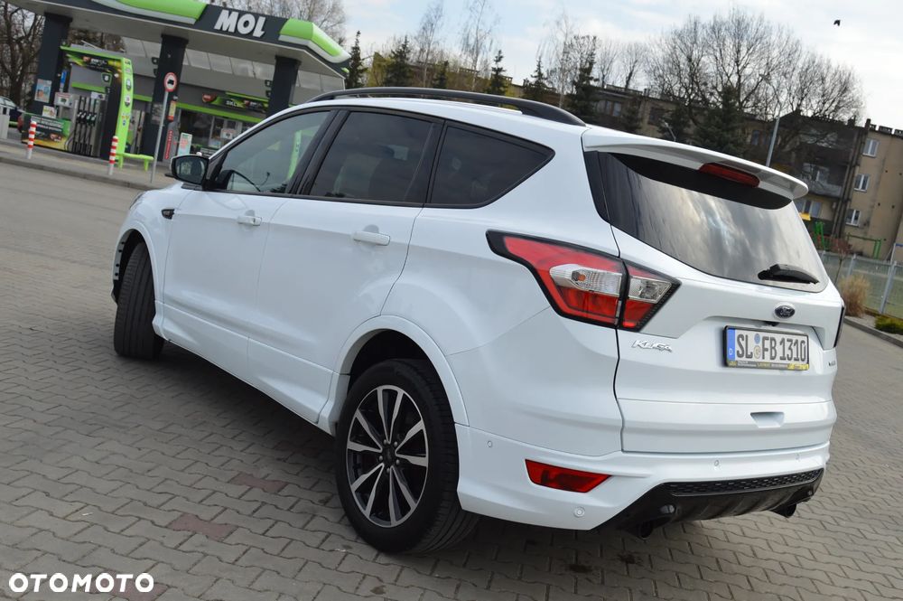 Ford Kuga 1.5 EcoBoost 2x4 ST-Line - 28