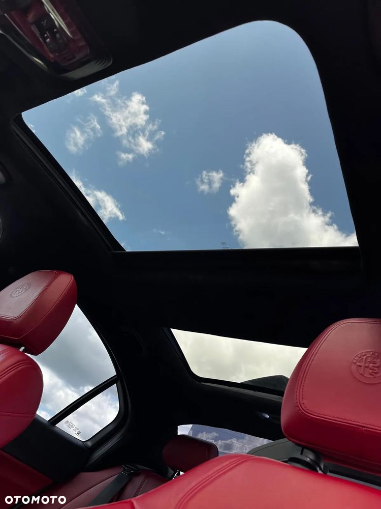 Alfa Romeo Giulia 2.0 Turbo 16V AT8 Veloce Ti - 13