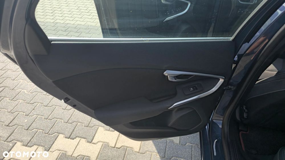 Volvo V40 D4 Drive-E Momentum - 20