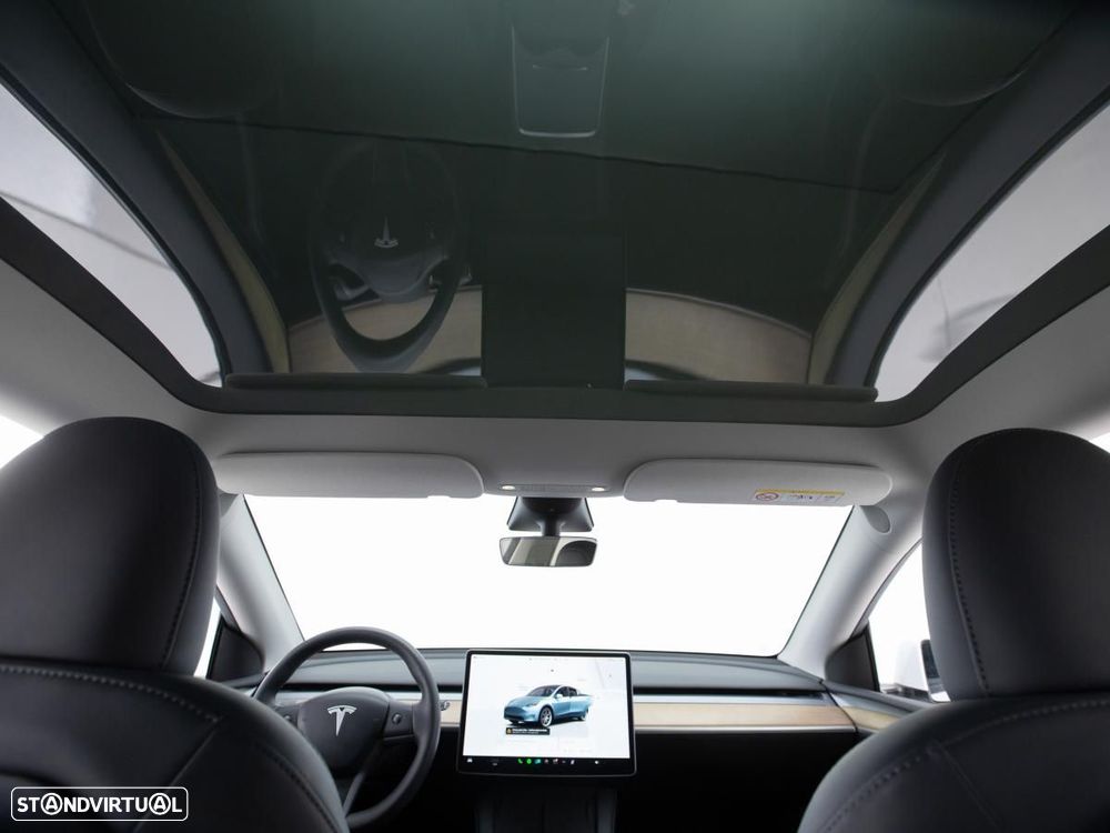 Tesla Model Y RWD - 7