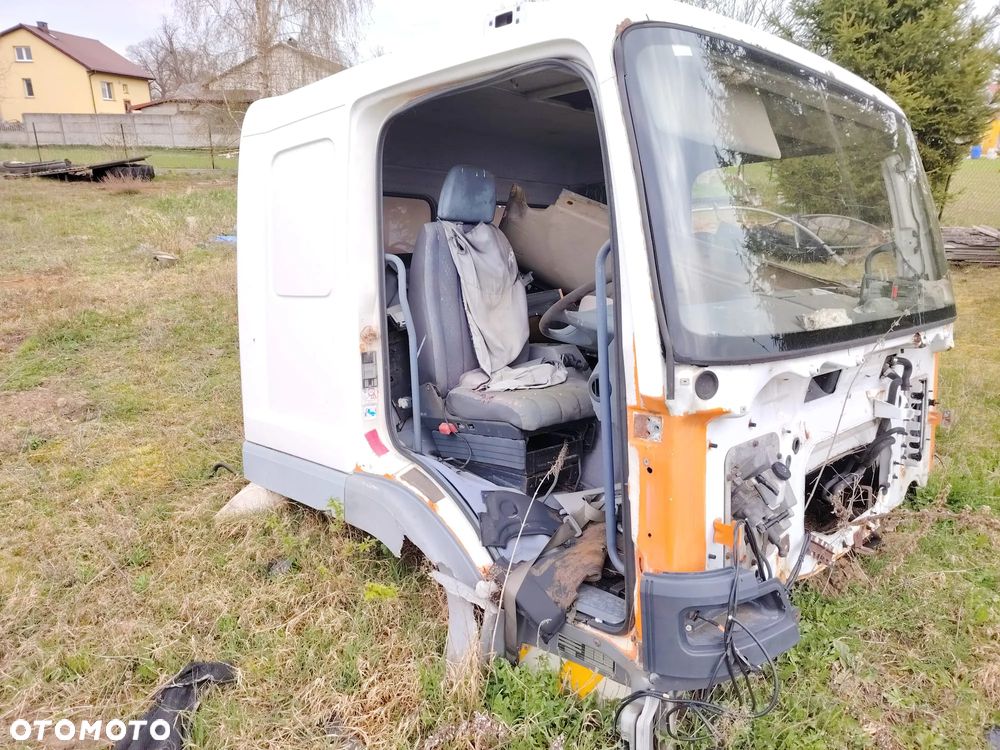 kabina mercedes atego 2000r czesci - 1