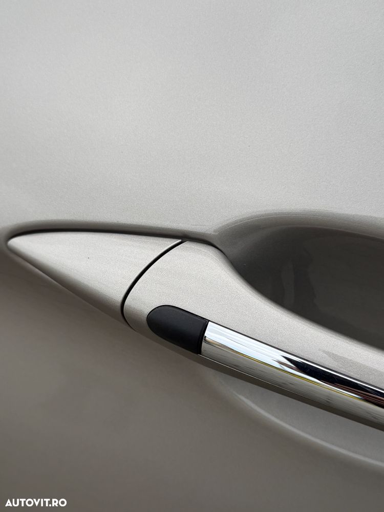 Hyundai i40 Kombi 1.7 CRDi DCT Premium - 11