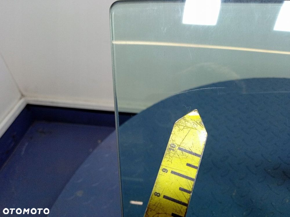 MERCEDES CLK W209 SZYBA DRZWI PRZÓD PRAWA - 8