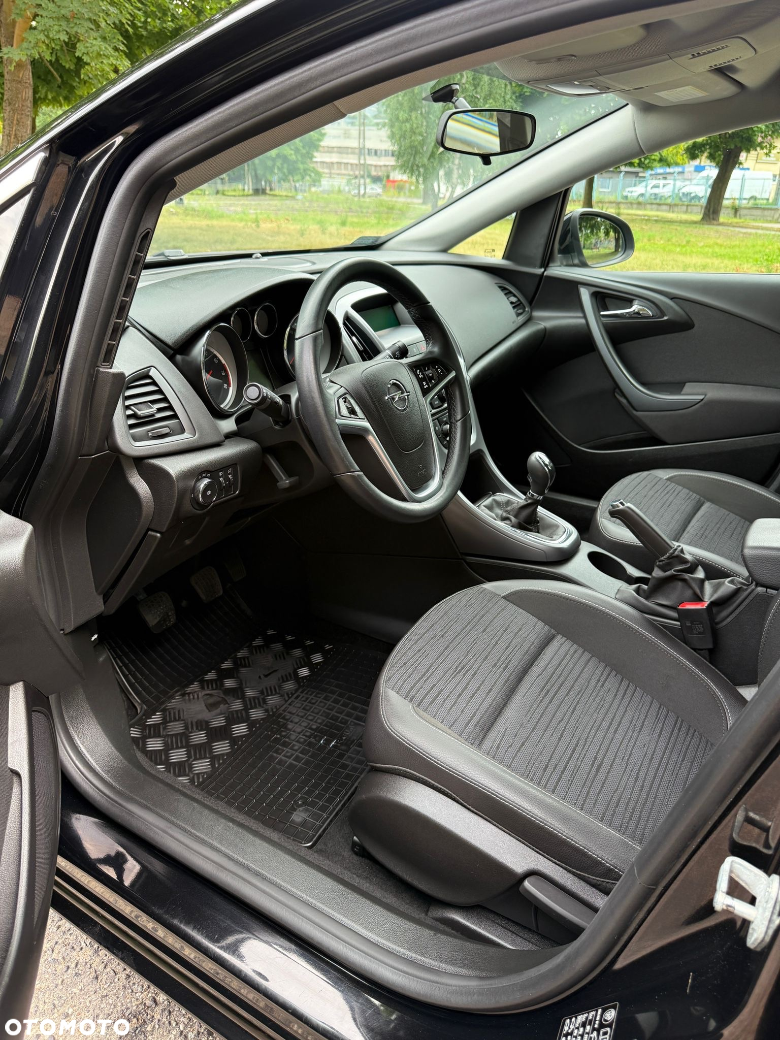 Opel Astra IV 1.4 T Cosmo - 20